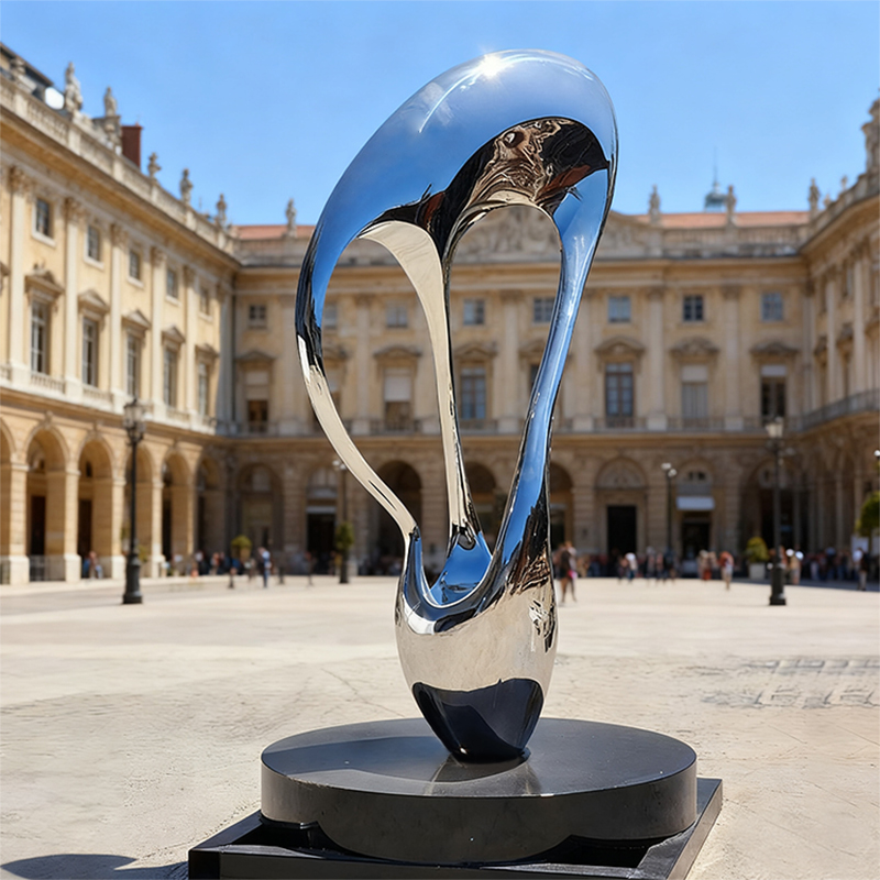 Peilikiillotettu ruostumattomasta teräksestä valmistettu veistos